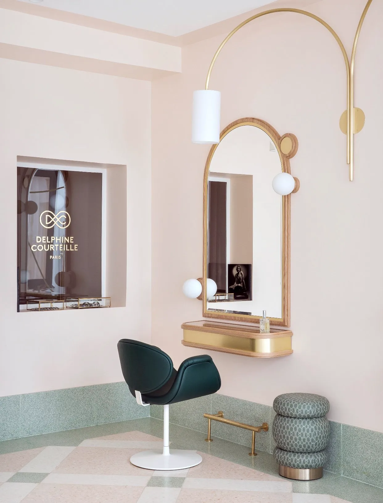 le salon delphine courteille paris 5